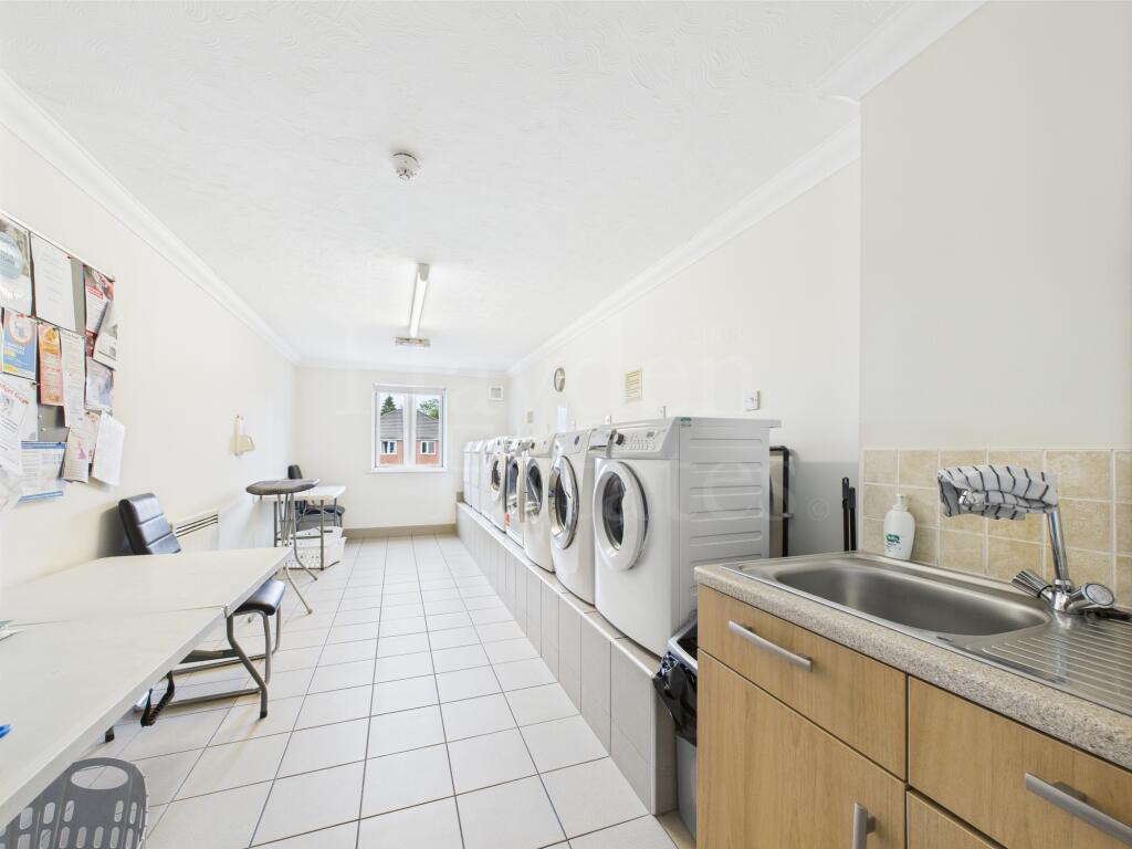 COMMUNAL LAUNDRY