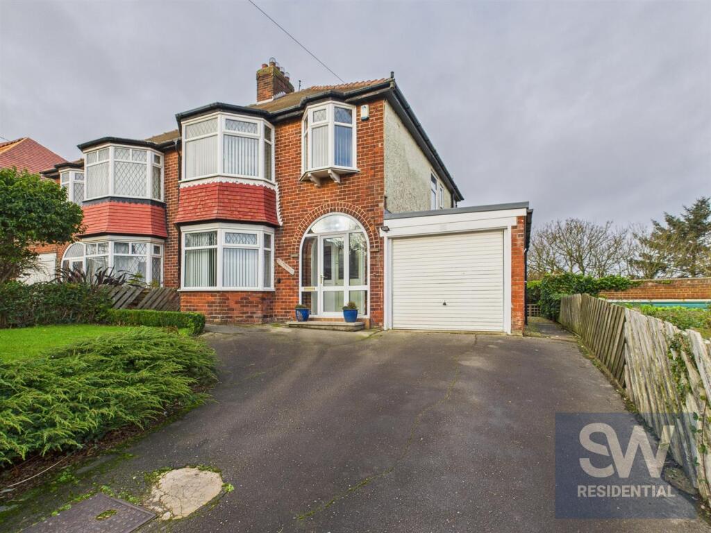 Cornelian Drive, Scarborough