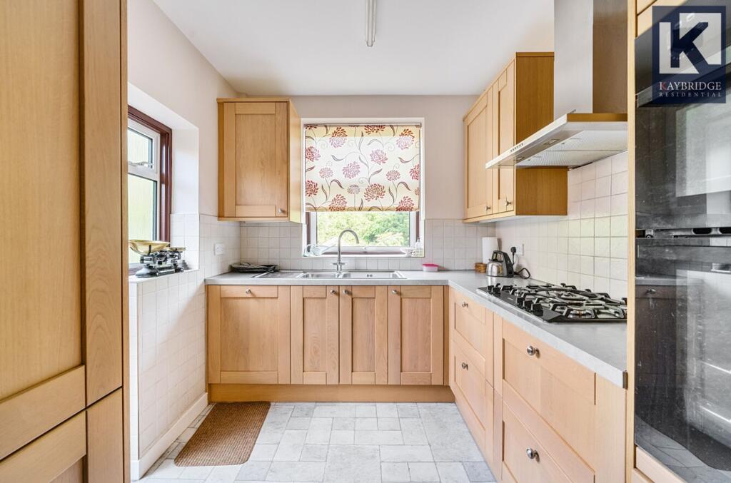 Stoneleigh Park Road, KT19 0RQ