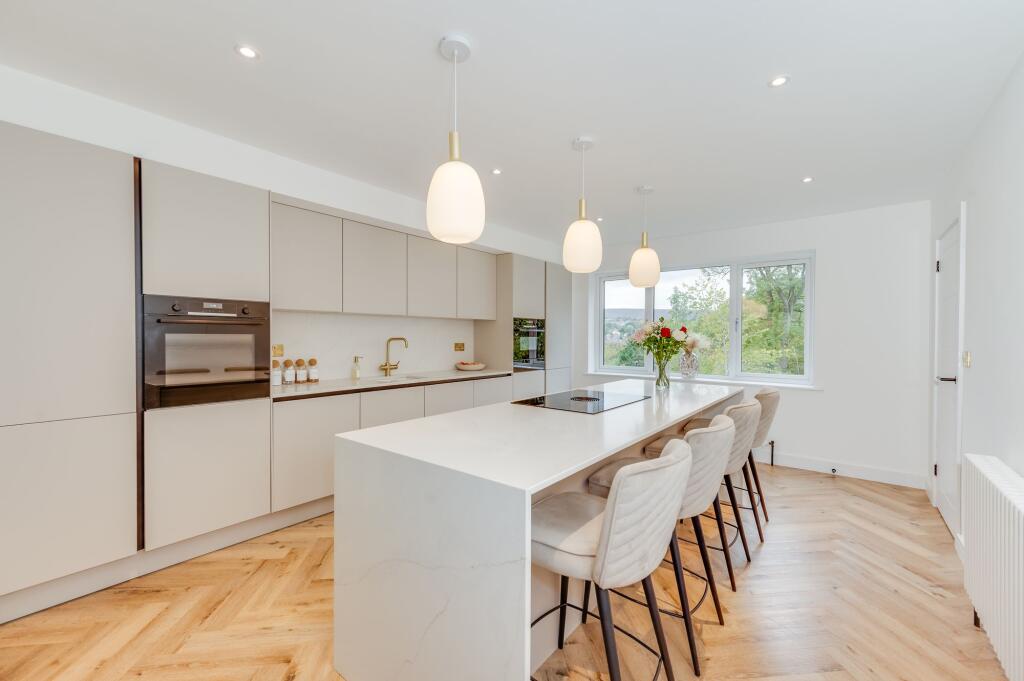 OPEN PLAN KITCHEN/DINER/LIVING ROOM