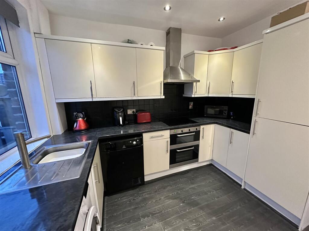 Bramleys Estate Agents - Wakefield Road - Liversed