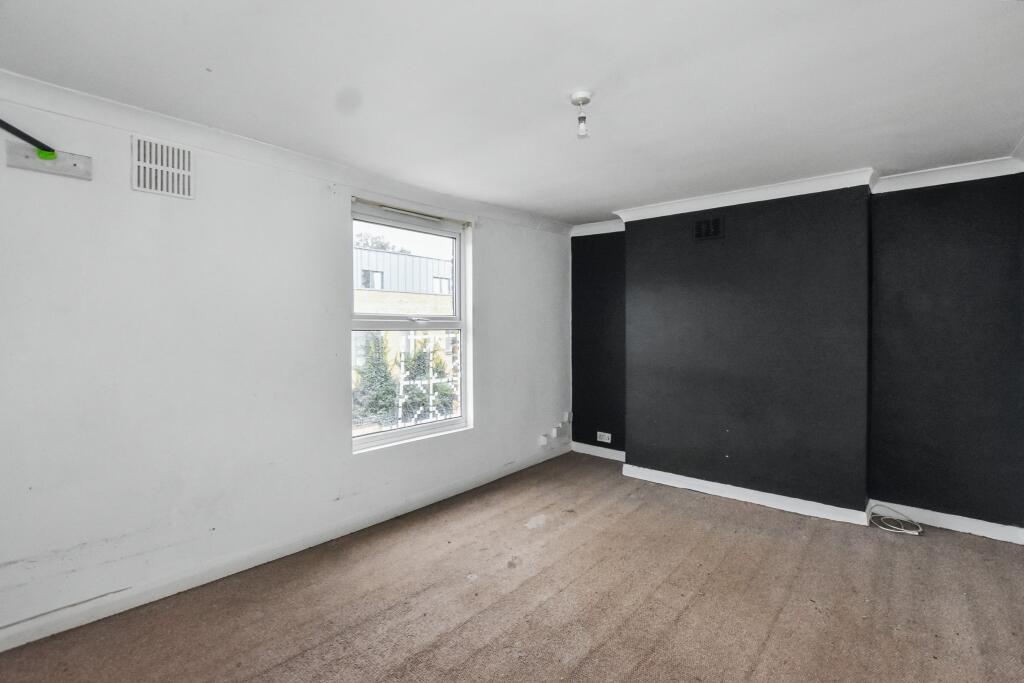 29 Waverley Road, Plumstead, SE18 7TL