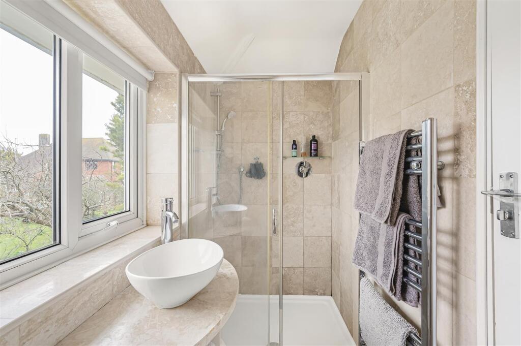 Ensuite