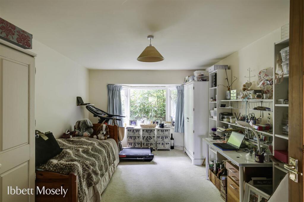 5 Ground floor bedroom.jpg