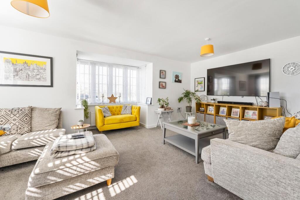 17 - sitting room.jpg