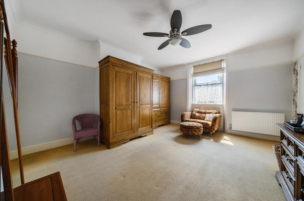 13199835687a3c30a7928