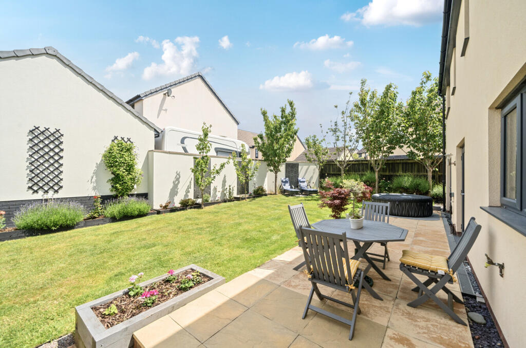 1300724-3-683dafe...