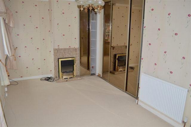 bedroom 11.jpg