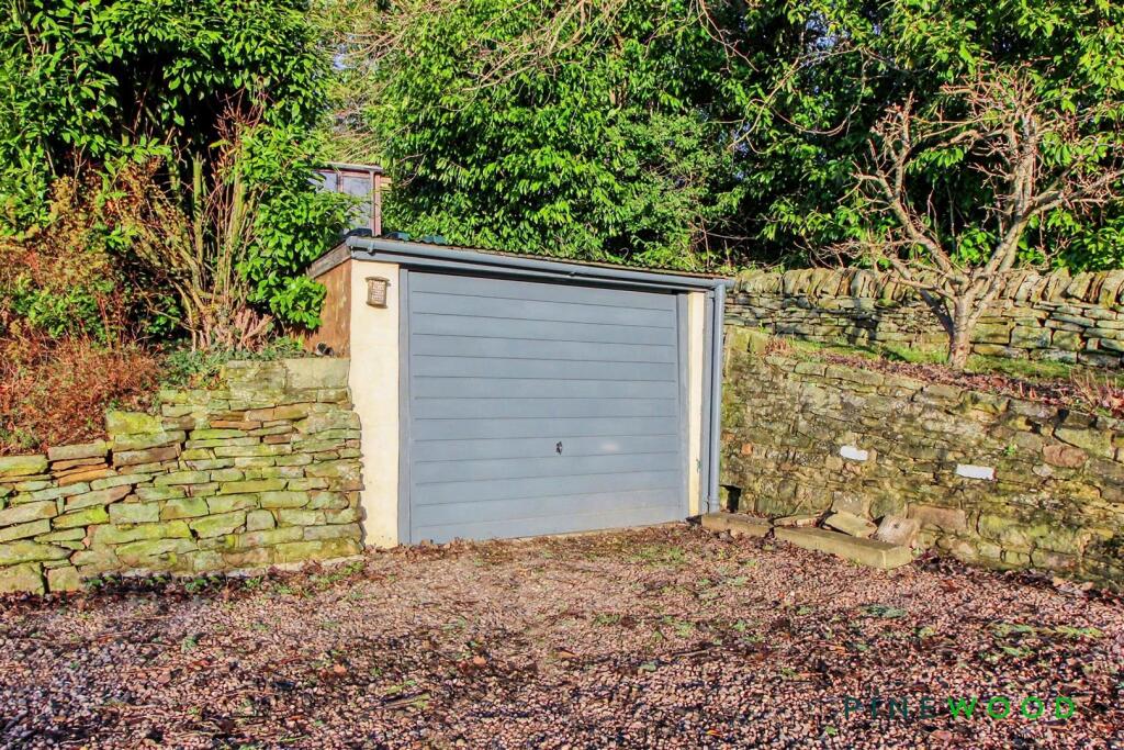 SINGLE GARAGE