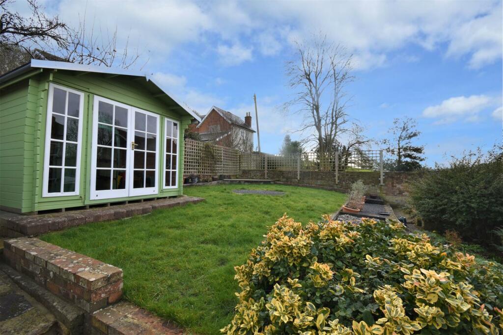 Summerhouse.JPG