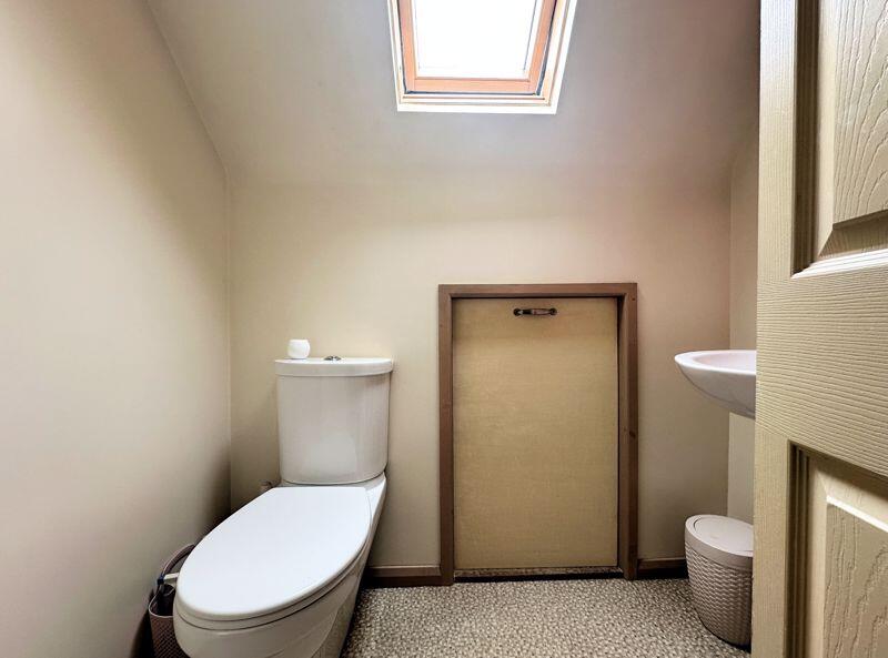 First Floor Cloakroom