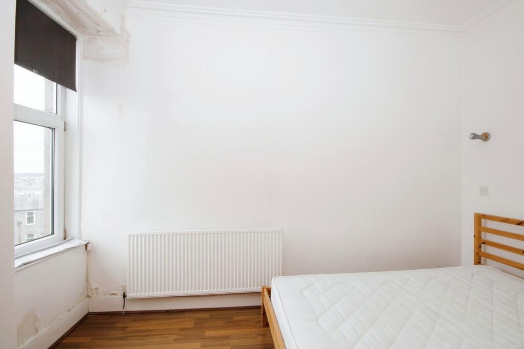IMAGE 7 