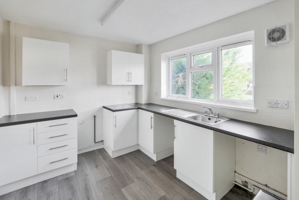 15 Brook Close, Bulwell, Nottingham, Nottinghamshire, NG6 8NL
