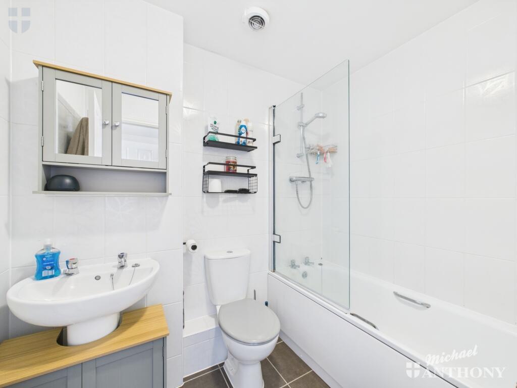 CAM03218G0-PR0587-STILL007