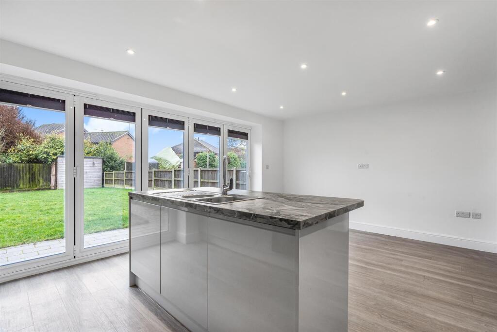 Kitchen / Living Room