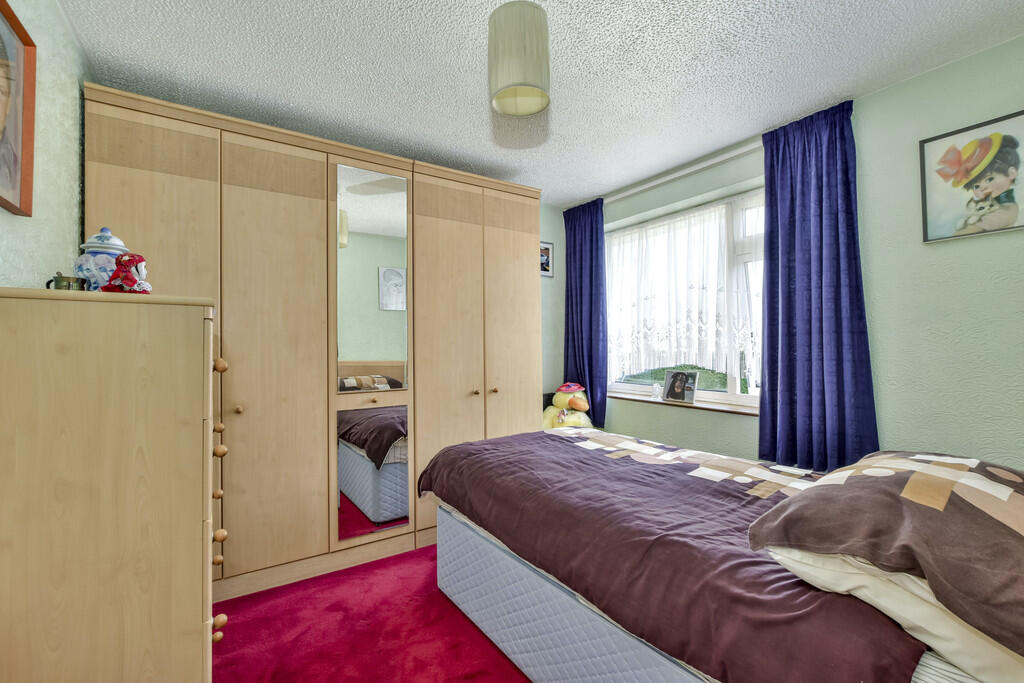 31 falcon - bed 2