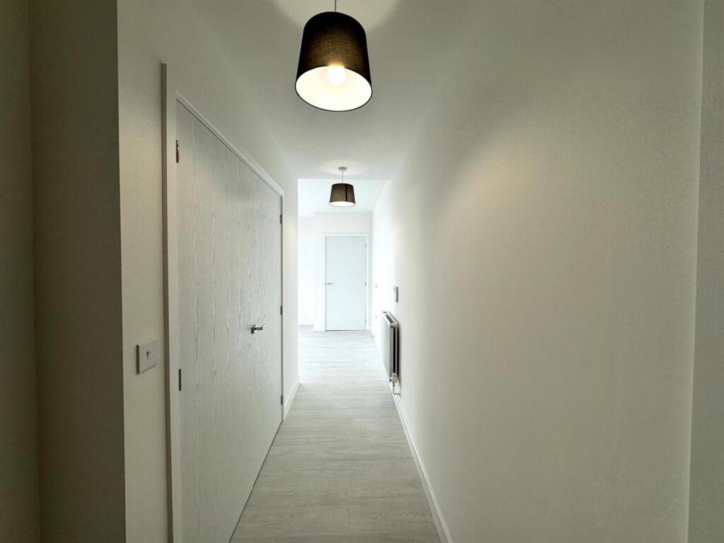 Hallway.jpg