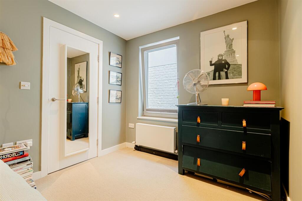 Hillfield Mews (21).jpg