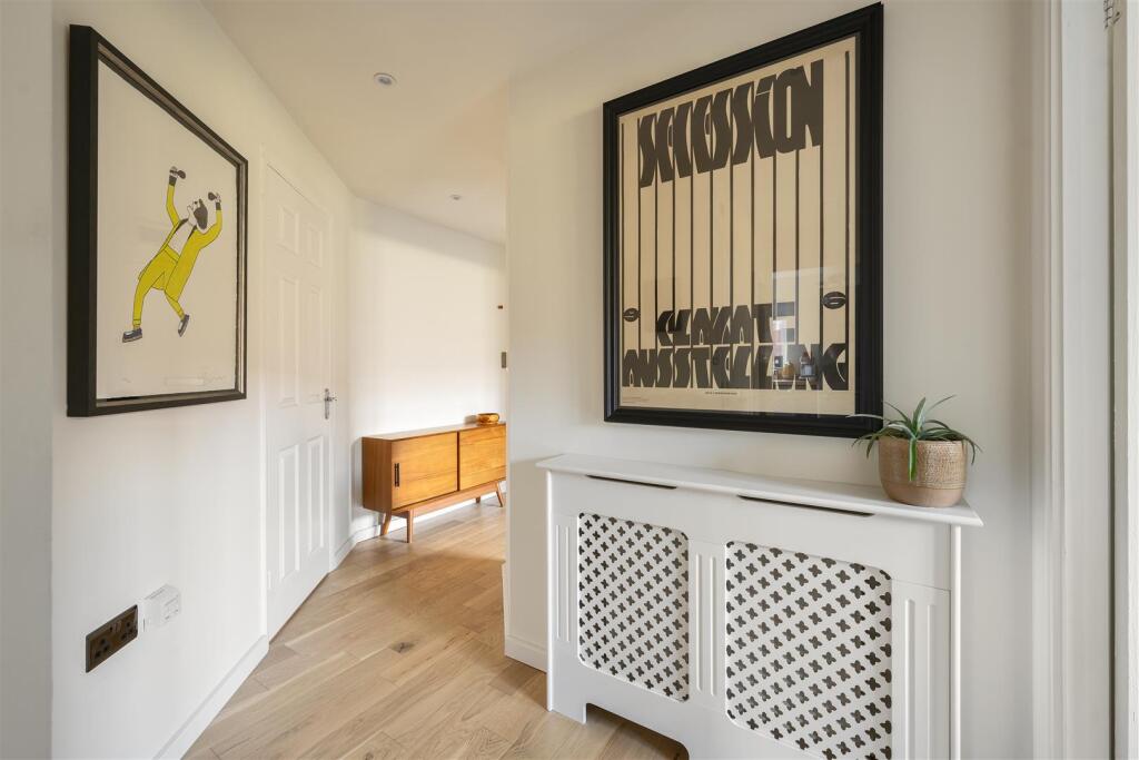 Winchester Court, E17