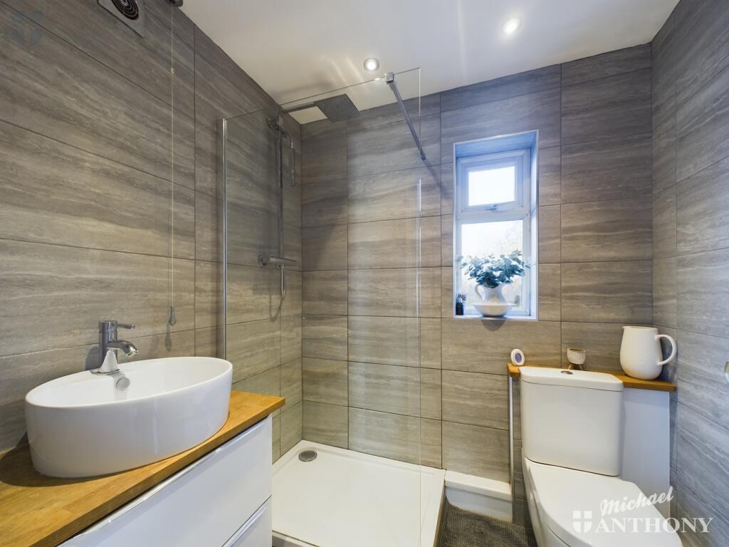 CAM03218G0-PR0070-STILL002