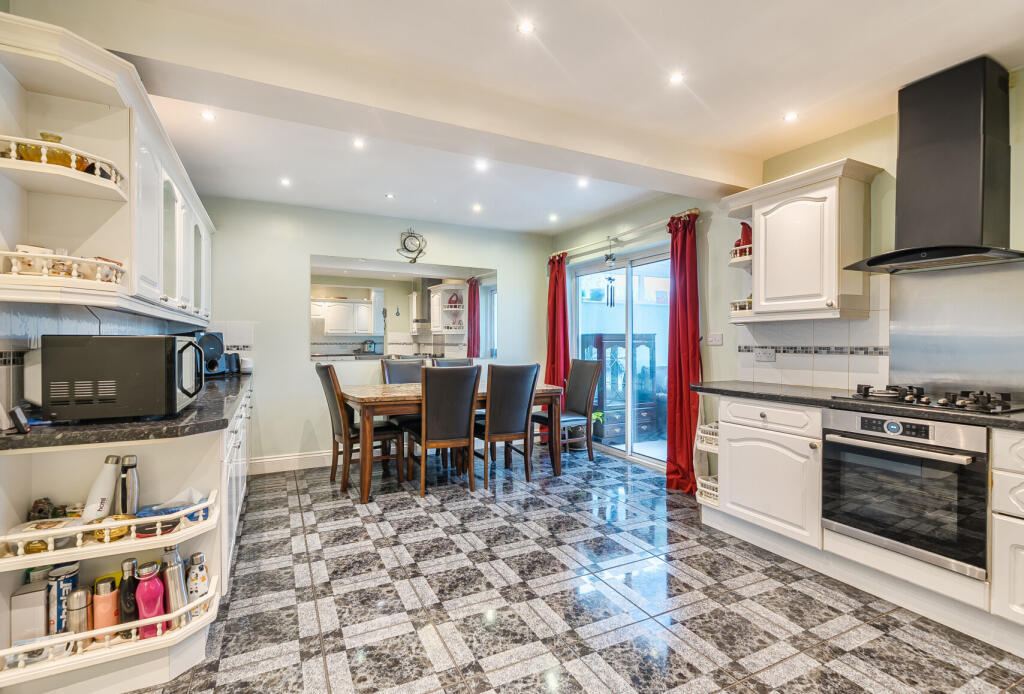 1369046-20-68f10f...