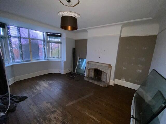 Lounge 2 T202511181443.jpg