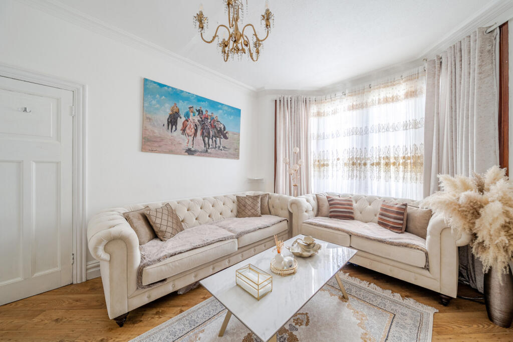 1317136-15-686694...