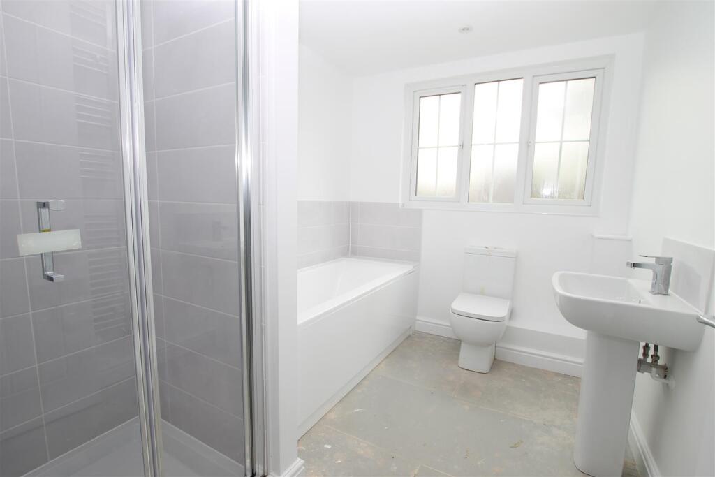 St Johns Road - Bathroom.JPG