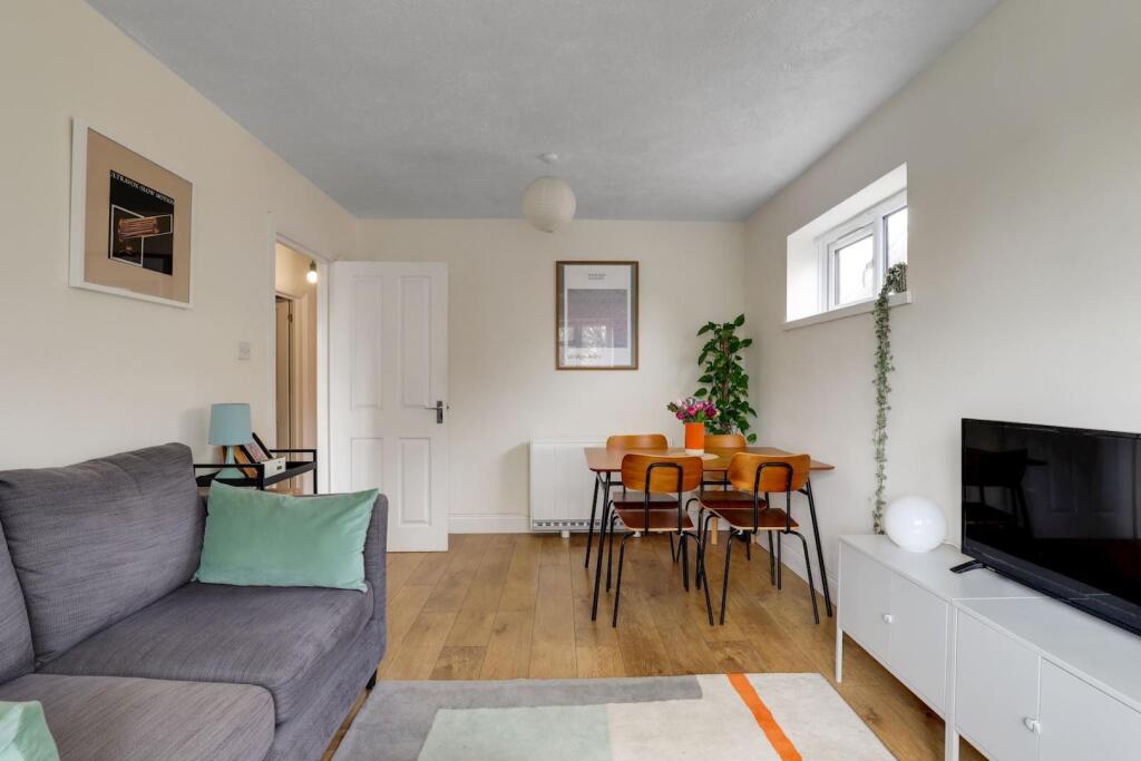 06-539dJHPropWorld - 10 Wakefield Court - 16-mediu