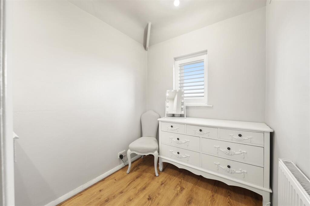 Bed3.jpg