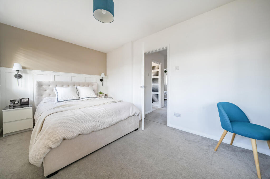 1347392-7-68b5c64...