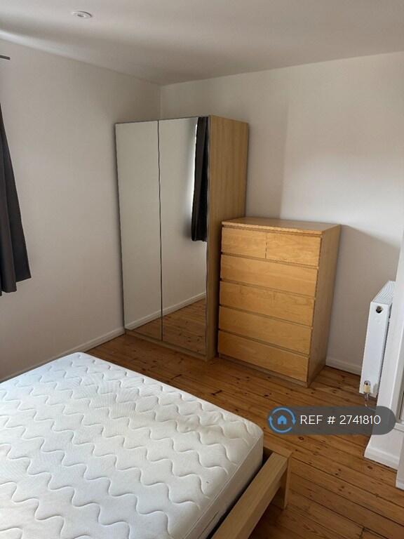Bedroom 2 Storage