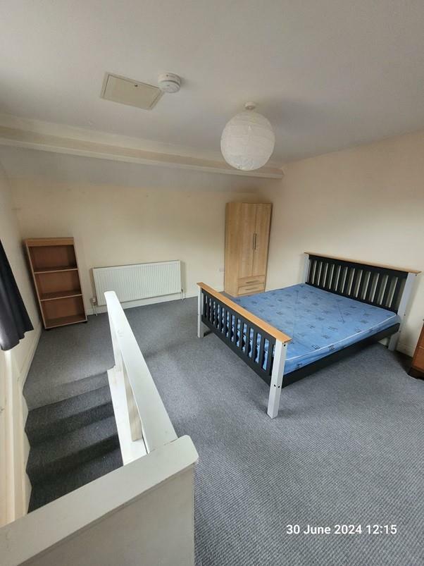 bedroom attic2.jpg