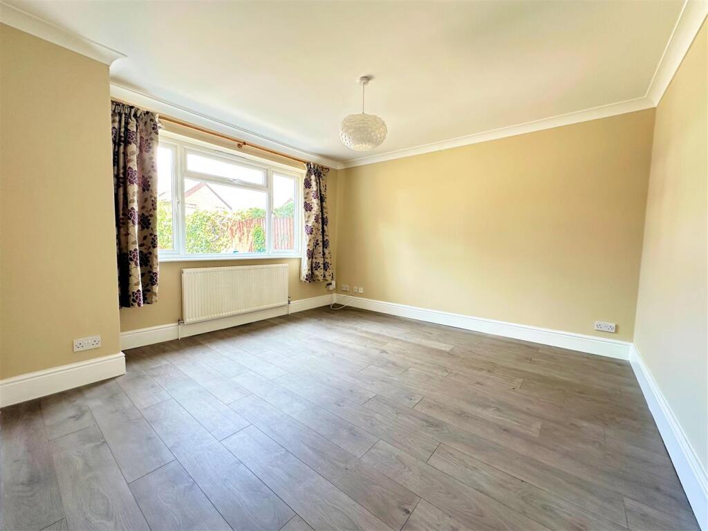 Sitting room.jpg