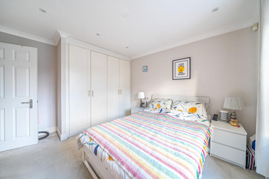 1395816-6-695e812...