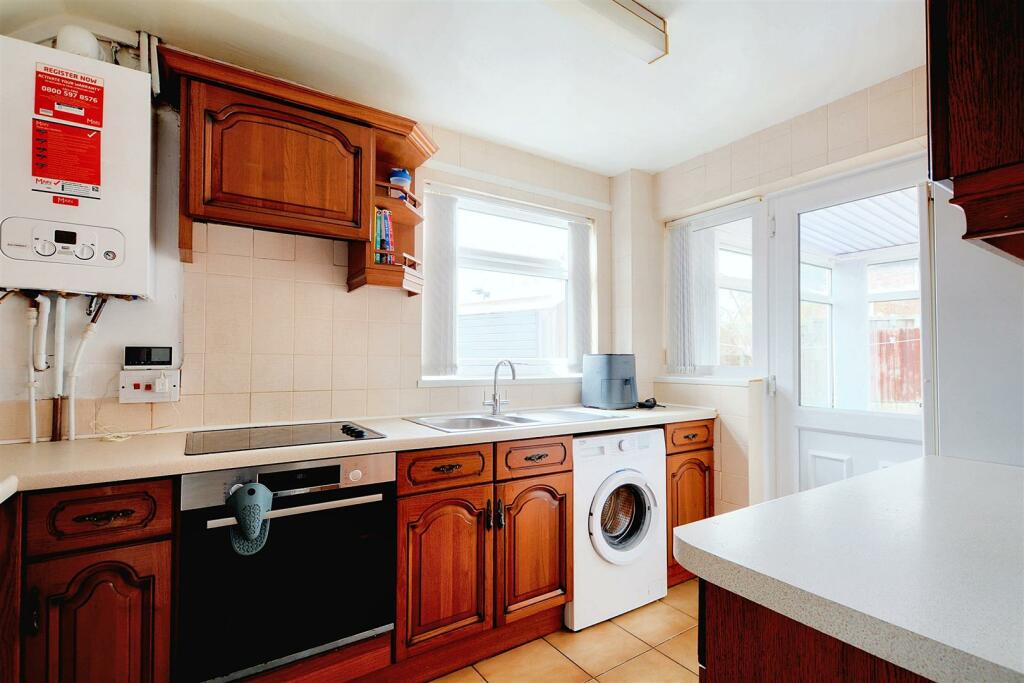Kitchen_3.jpeg