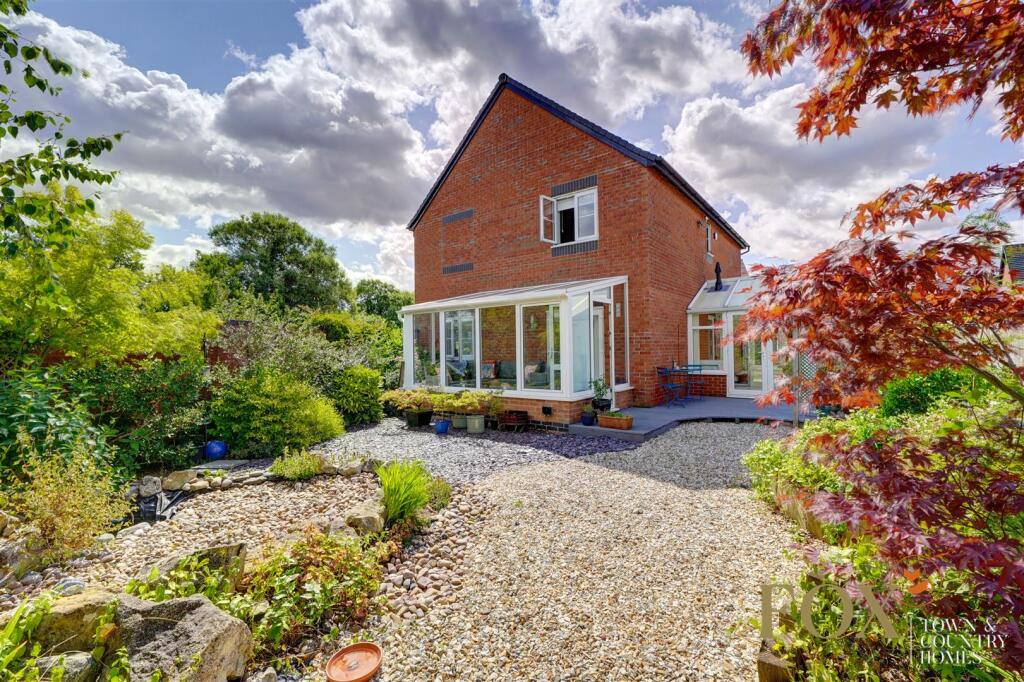 21 Wessex Grove (17).jpg