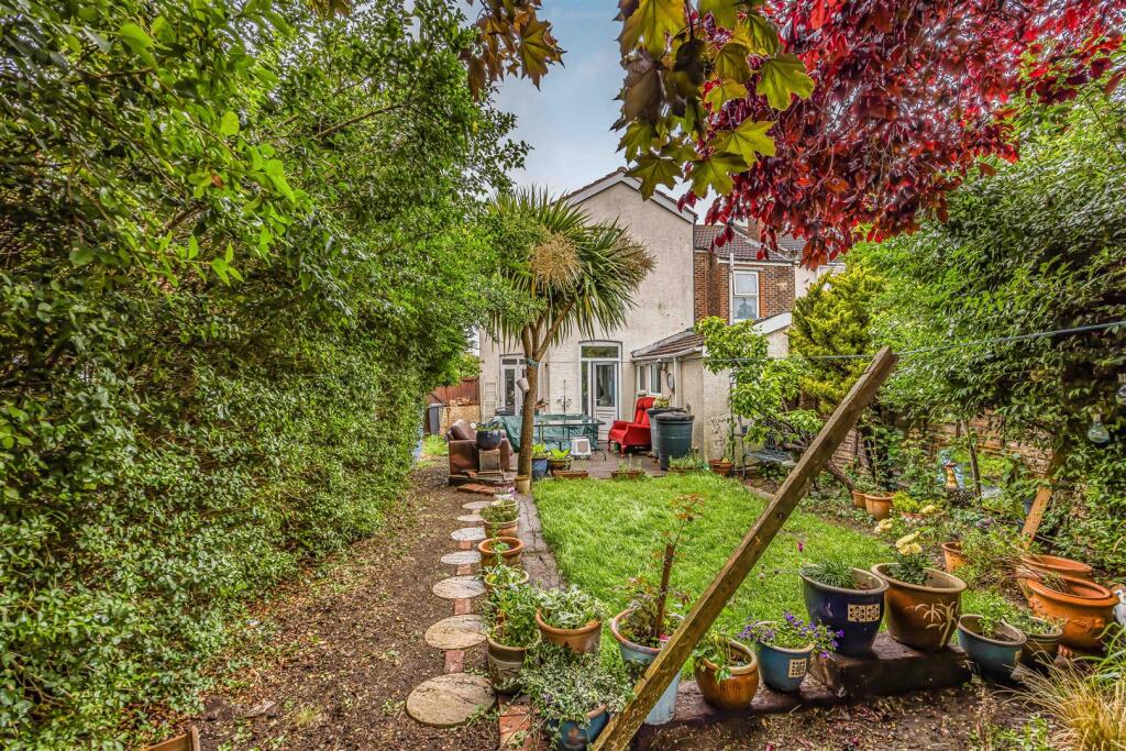 162 Brockhurst Road, Gosport-Small-PorticoMarketin