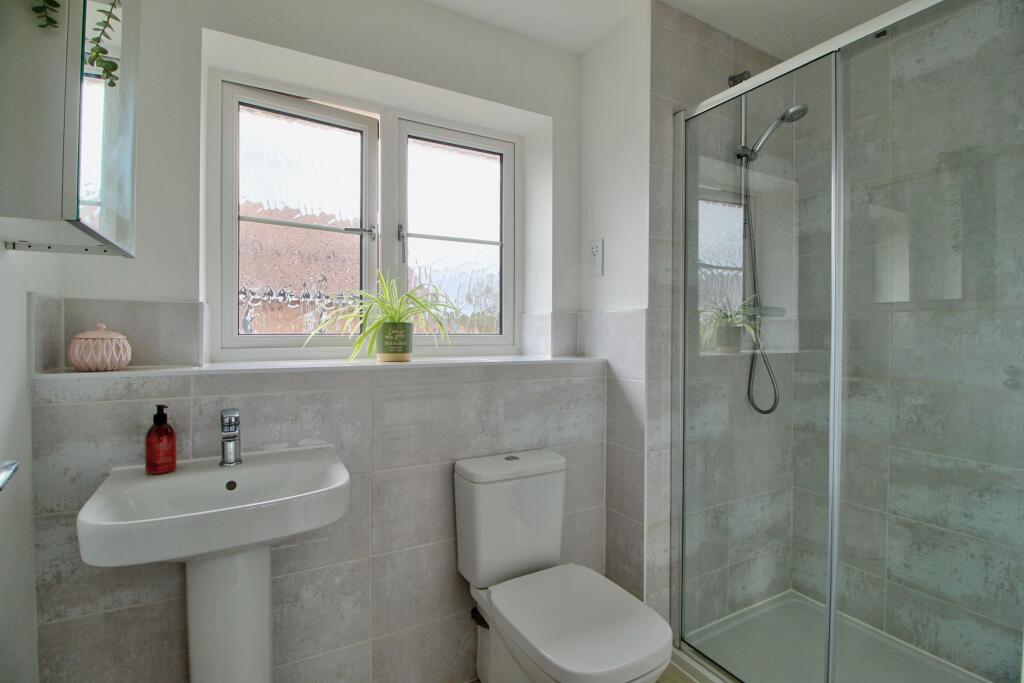 En-suite Bathroom