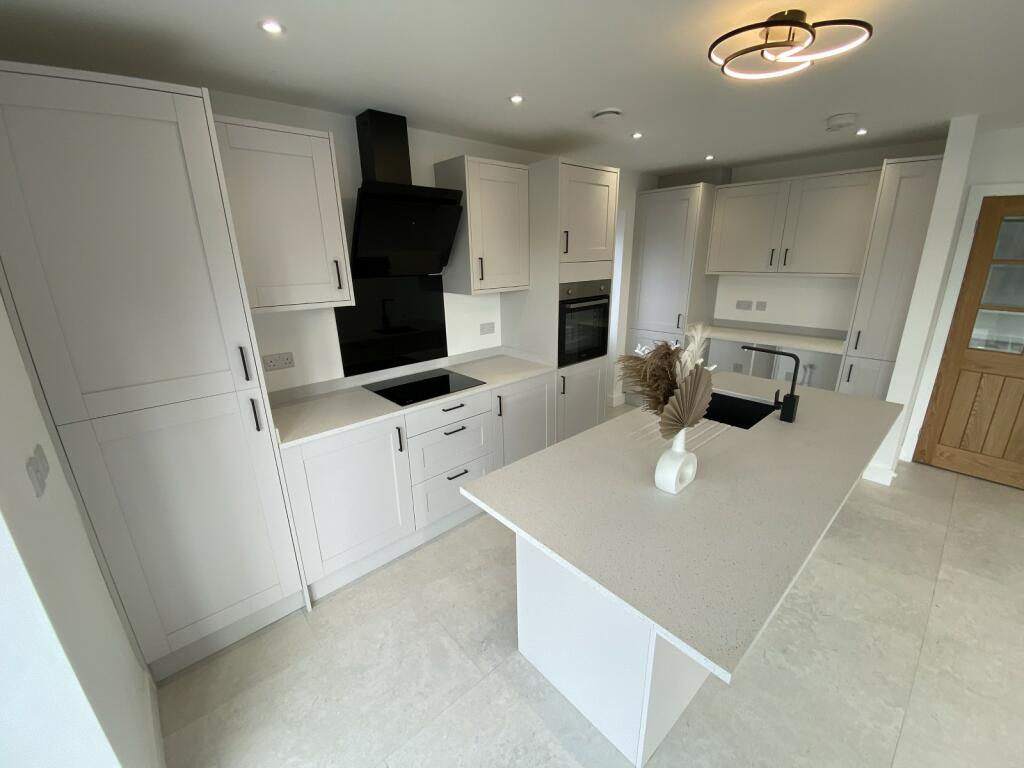 Kitchen/Diner/Lounge 