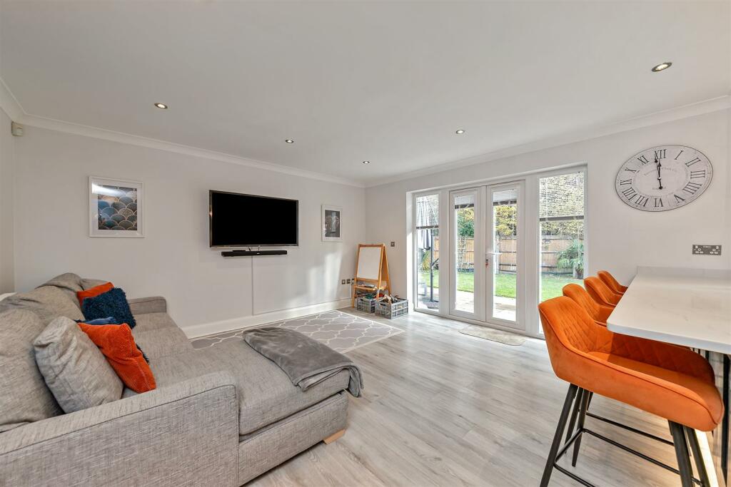 3ElderberryClose-39.jpg
