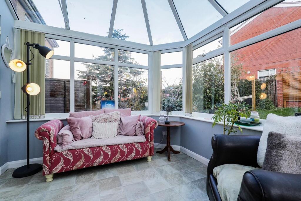 Swinburne Close, Harrogate, HG1 3LX