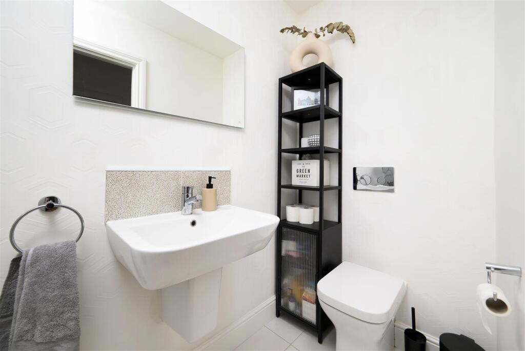 Family shower room - St Mary's Terrace.jpeg