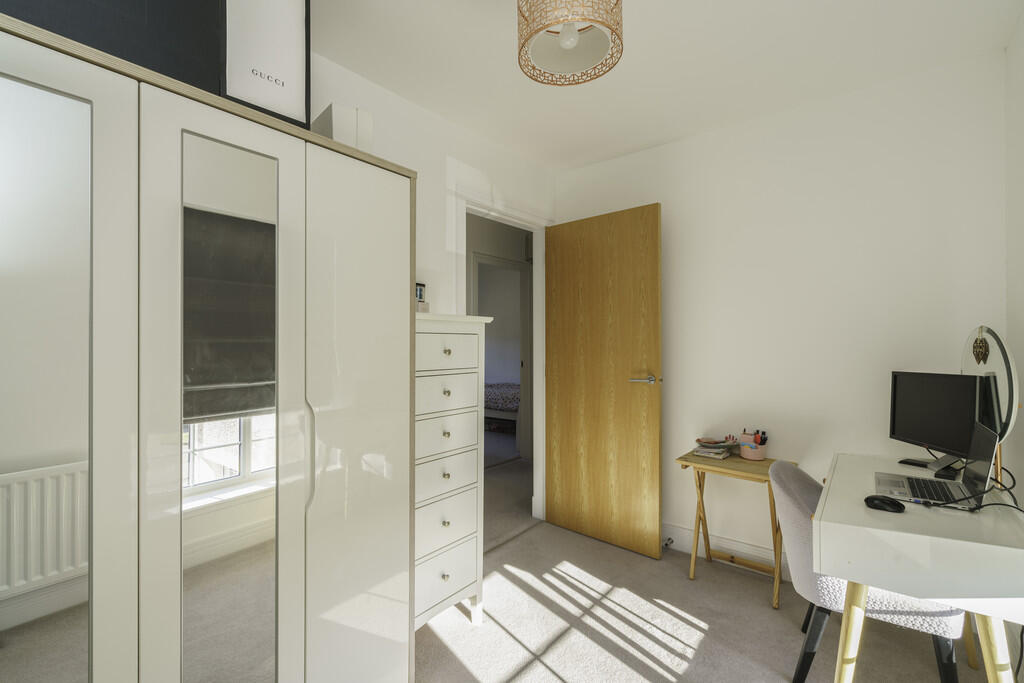 21. Office Bedroo...
