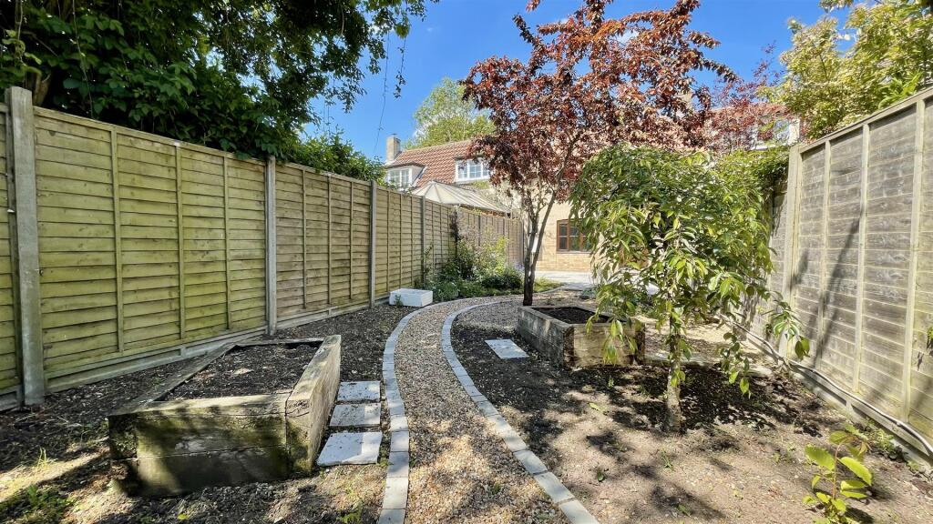 Garden 3.jpg