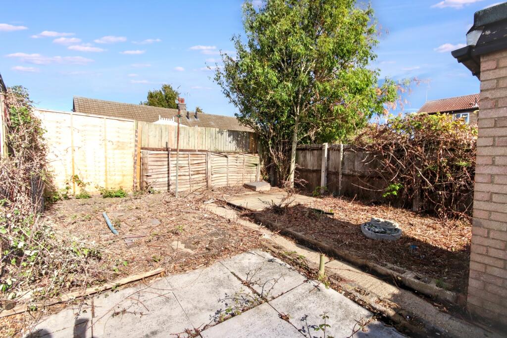 10 Beaumaris Road, Sawtry, Huntingdon, Cambridgeshire PE28 5SF
