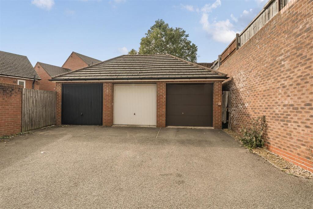 38 Stowe Drive, Rugby (20).jpg