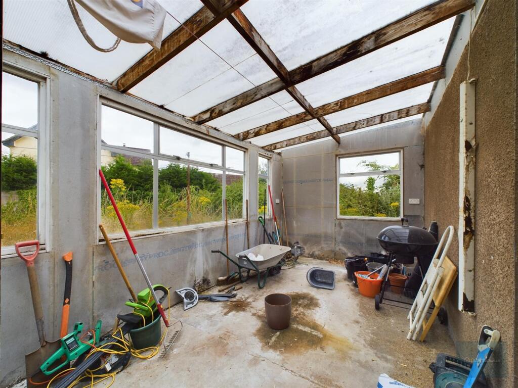 CAM02563G0-PR0095-ST