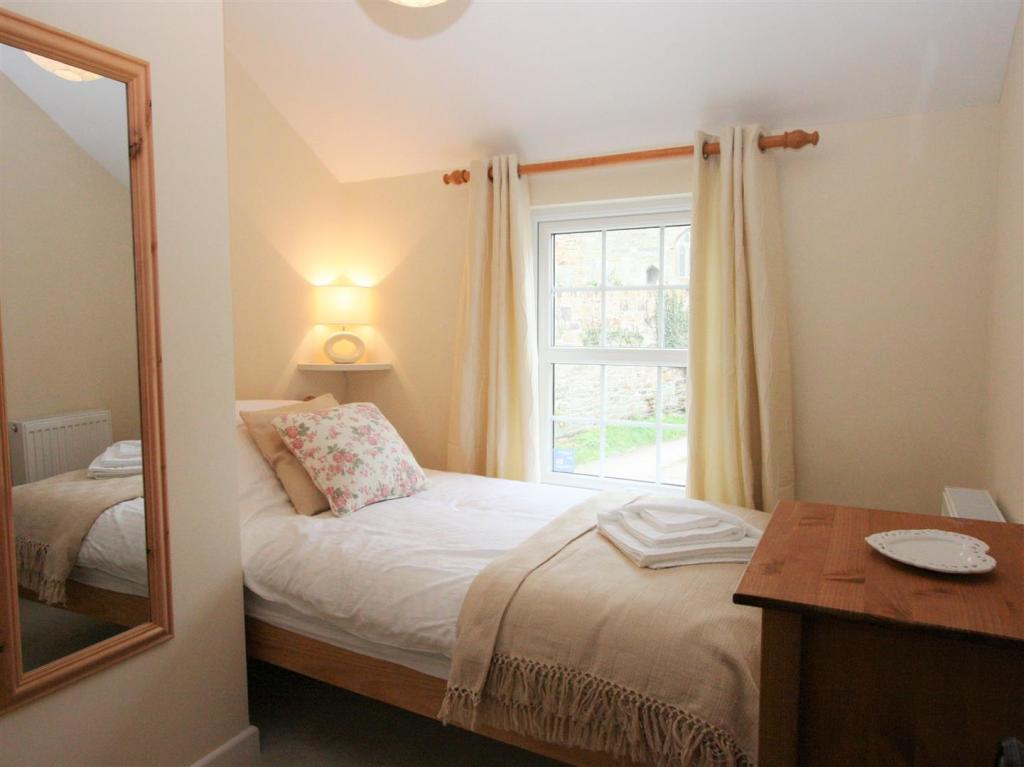 Spring Cottage Bedroom 4