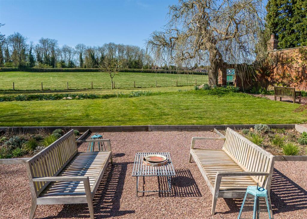 Old Manor House-APR25-Drone-01.jpg